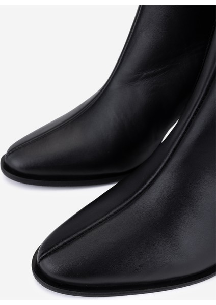 Kadın Hakiki Deri Siyah Topuklu Bot 51 8057 Bn Bot SK25-26 Sıyah Dr modelleri