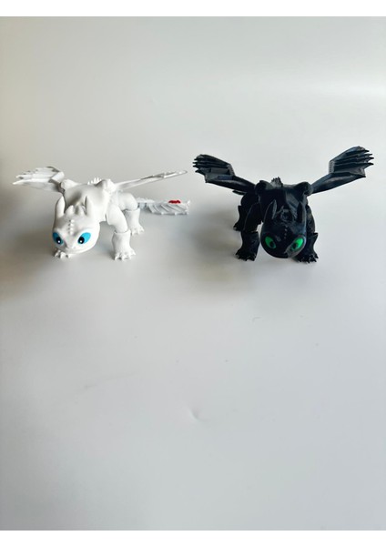 Dişsiz (Toothless) Ejderhanı Nasıl Eğitirsin? Gecenin ve Işığın Öfkesi Figür(2'li) - 20 cm modelleri