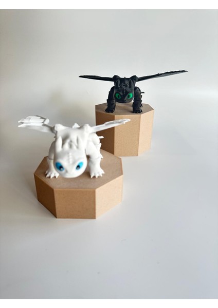 Dişsiz (Toothless) Ejderhanı Nasıl Eğitirsin? Gecenin ve Işığın Öfkesi Figür(2'li) - 20 cm indirimleri