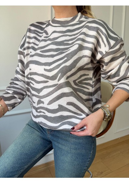 Ekru Zebra Desenli Kazak indirimleri