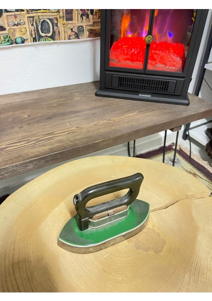 Antika Kömürlü Ütü