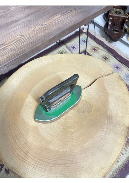 Antika Kömürlü Ütü fiyatları