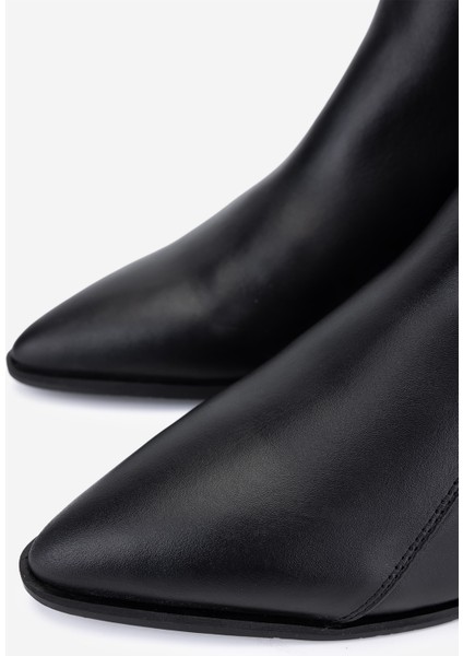 Kadın Hakiki Deri Siyah Topuklu Bot 51 8044 Bn Bot SK25-26 Sıyah Nappa modelleri