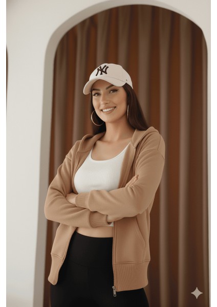 Kadın Fermuarlı Kapşonlu Beyaz Bol Crop Sweatshirt