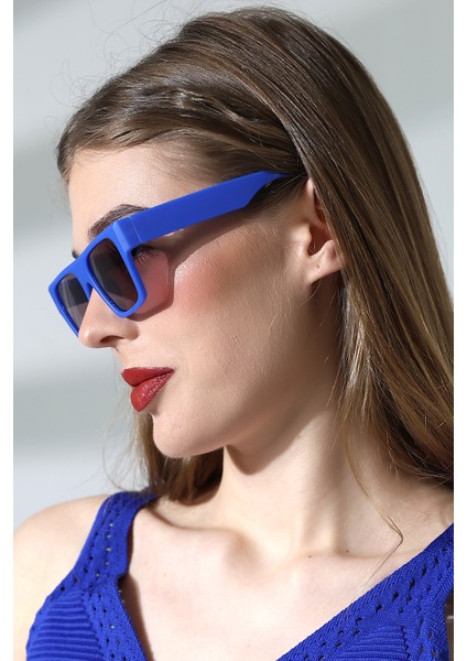 Kadın Kare Lacivert Renkli Cam Mat Güneş Gözlüğü Garson B modelleri