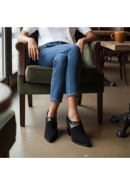 Siyah Süet Hakiki Deri Rugan Detaylı Kadın Kalın Topuklu Bot fiyatları