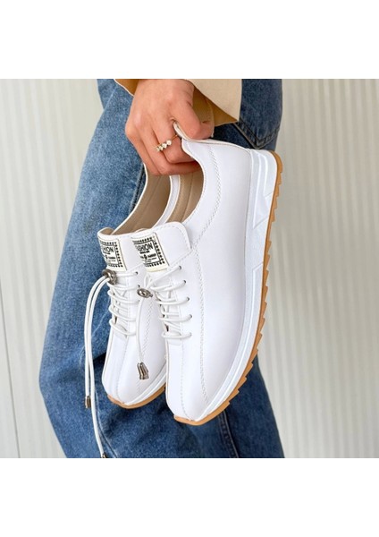 Monya Beyaz Cilt Bağcıklı Spor Ayakkabı fırsatları