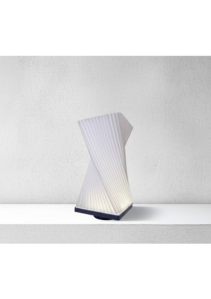 LED Işıklı Masa Lambası – Dekoratif Modern Abajur Gece Lambası | Ev & Ofis Ortam Aydınlatma