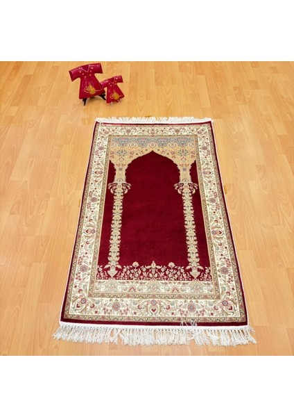 Mihrâb-I Âlâ Nakışlı Motifli Ipek Seccade modelleri