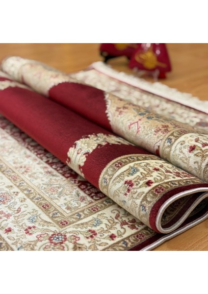 Mihrâb-I Âlâ Nakışlı Motifli Ipek Seccade fırsatları