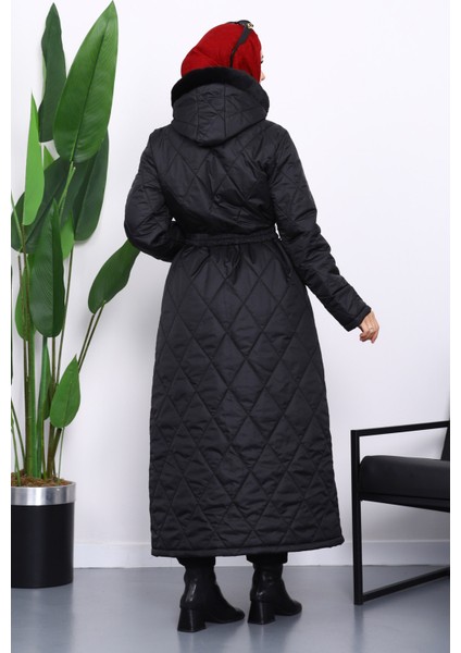 Siyah Kapüşonlu Kapitone Uzun Şişme Mont fırsatları