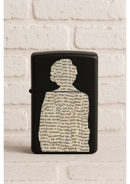 Uv Baskılı Desenli Metal Benzinli Siyah Çakmak Cep Çakmağı - Newspaper