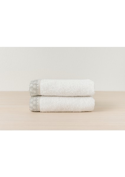 30*50 %100 Pamuk Simli Dantel Işlemeli Beyaz Havlu