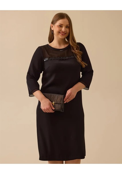 Büyük Beden Pullu Transparan Detaylı Elbise Gala-Xi