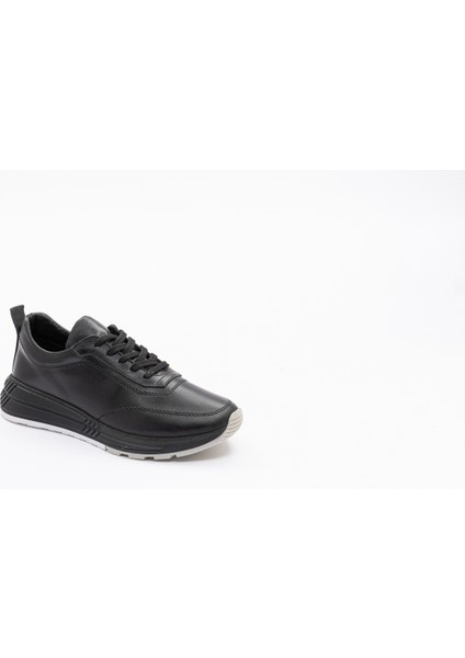 Kadın Siyah Deri Spor Ayakkabı modelleri