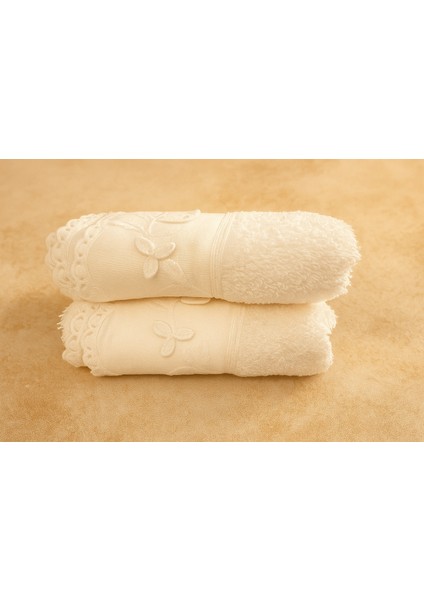 30*50 %100 Pamuk Işlemeli Krem Havlu fiyatları
