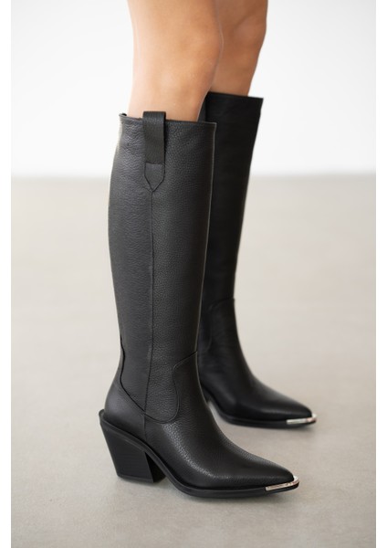 Avyssa Hakiki Deri Kısa Fermuarlı Sivri Burun Kadın Çizme- Siyah
