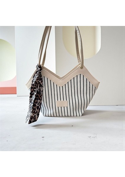 Çizgili Fularlı Kadın Hasır Kol Çanta