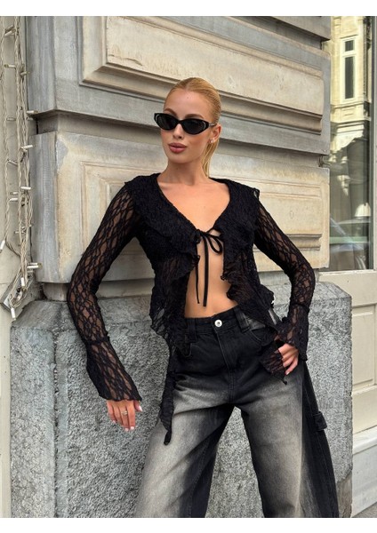 Siyah Dantel Bağlama Detaylı Bluz modelleri