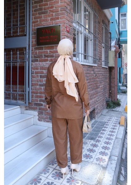 Bağcıklı Süet Pantolonlu Takım indirimleri