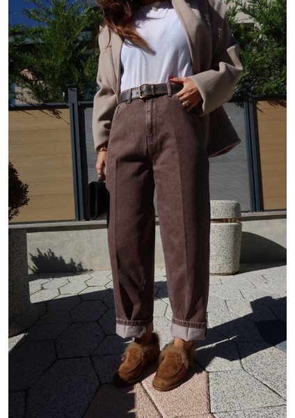 Yıkamalı Geniş Kalıp Mom Jean modelleri