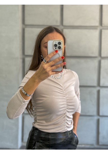 Önü Büzgülü Taş Soft Touch Bluz