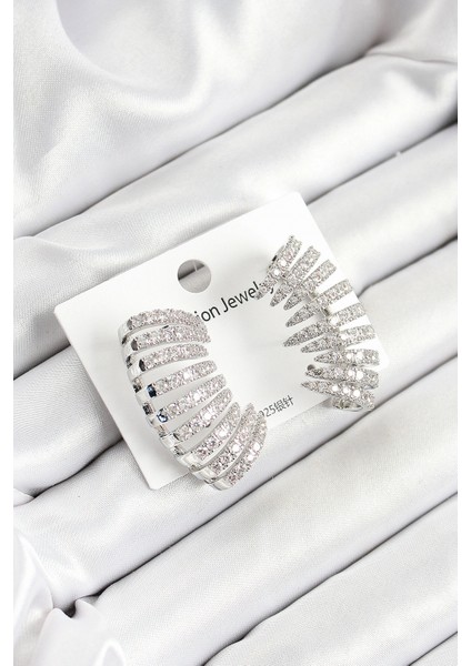 Pirinç Zirkon Taşlı Çoklu Görünümlü Model Gümüş Renk Kadın Küpe - TJ-BKP10631