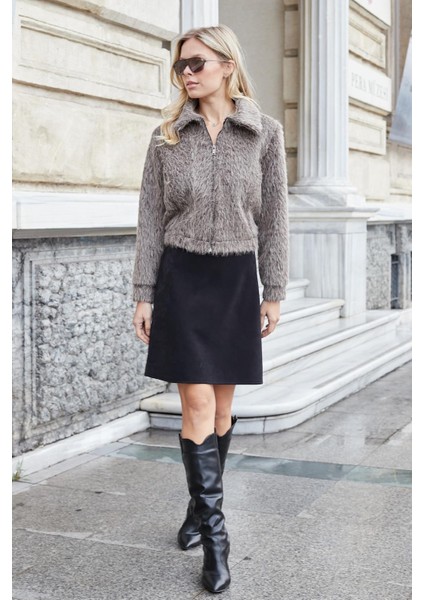 Kadın Hafif Likralı Nubuk Kumaş Diz Boy Çan Etek-Siyah