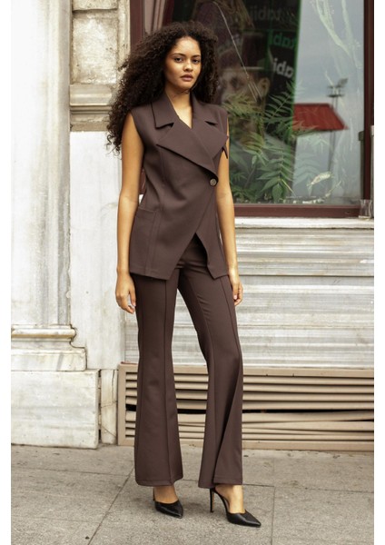 Kadın Geniş Yakalı Cepli Kruvaze Düğmeli Hafif Esnek Kumaş Şık Yelek-Kahve