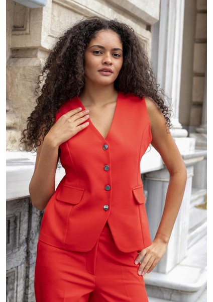Kadın V Yaka Cep Kapaklı Düğmeli Hafif Esnek Kumaş Yelek-Kırmızı fırsatları