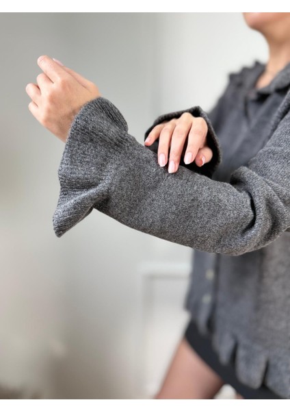 Antrasit Volan Detaylı Hırka