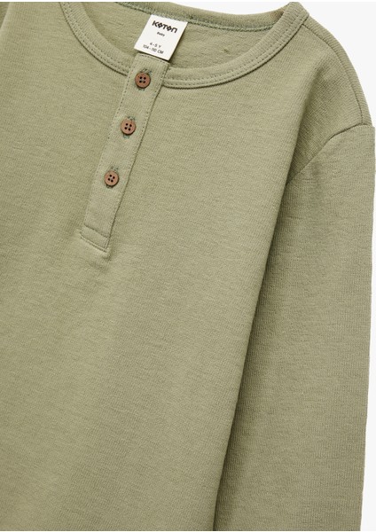 Pamuklu Uzun Kollu Düğmeli Tişört modelleri