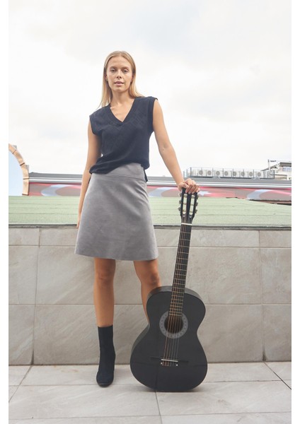 Hafif Likralı Süet Kumaş Yüksek Bel Diz Üstü Kısa Kiloş Etek-Gri