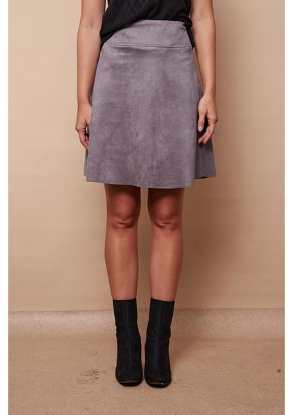 Hafif Likralı Süet Kumaş Yüksek Bel Diz Üstü Kısa Kiloş Etek-Gri fırsatları
