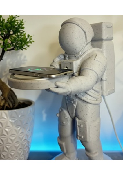 Astronot Tasarımlı Kablosuz Şarj Standı (3d Baskı - Pla) fiyatları
