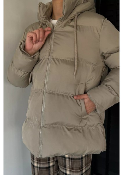 Kadın Kapüşonlu Iç Astarlı Şişme Mont P-00019025