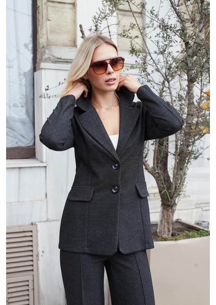 Kadın Esnek Kalın Kumaş Yakalı Cep Kapaklı Uzun Kol Çift Düğmeli Blazer Ceket-Antrasit fırsatları