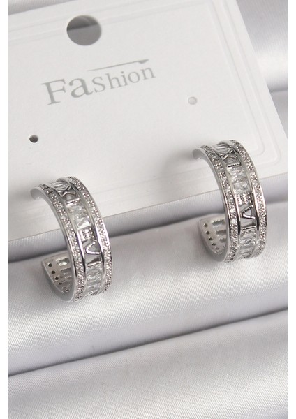 Pirinç Gümüş Renk Zirkon Taşlı Işleme Detay Halka Model Kadın Küpe - TJ-BKP9914