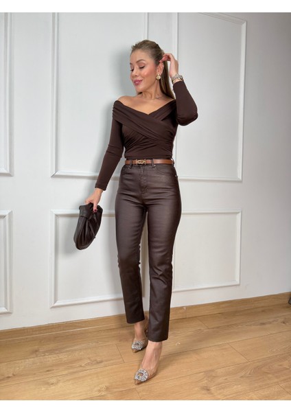 Kahve Çapraz Yakalı Bluz fırsatları