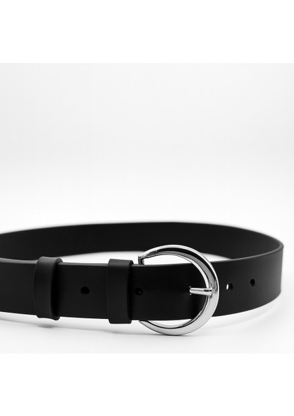 Kadın Siyah Suni Deri Kemer Yuvarlak Tokalı – Minimal ve Şık Günlük Kemer Modeli