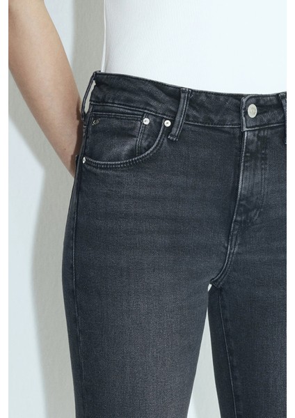Tess Pamuklu Skinny Fit Normal Bel Dar Paça Jeans Bayan Kot Pantolon 100328