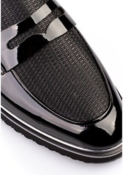 Erkek Klasik Rugan Ayakkabı Kalın Tabanlı EVA Taban ile Şık Tasarım