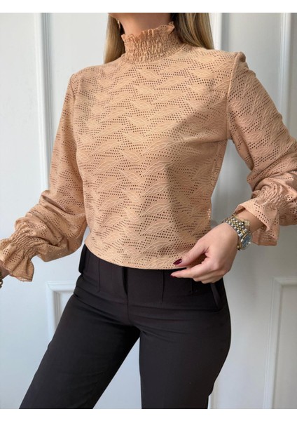 Sütlü Kahve Yaprak Desen Bluz