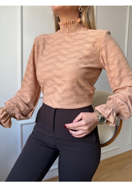 Sütlü Kahve Yaprak Desen Bluz