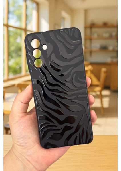 Samsung Galaxy A04S Uyumlu Zebra Desenli Silikon Darbe Emici Klasik Korumalı Rubber Kılıf