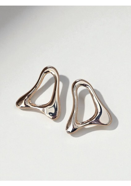 - Wave Bold – Büyük Dalgalı Form Kadın Küpe (KOD-396)