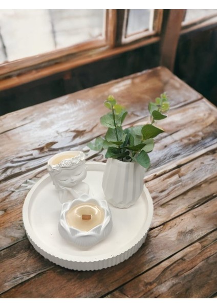 C51 Dekoratif Kız Figür, Vazo ve Mumluk