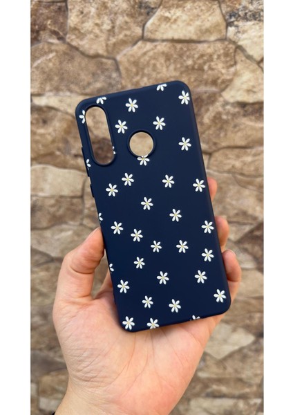 Huawei P30 Lite Uyumlu Mini Papatya Desenli Silikon Darbe Emici Klasik Korumalı Rubber Kılıf