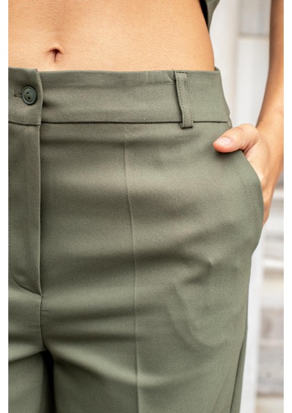 Kadın Yüksek Bel Yan Cepli Bol Paça Rahat Kesim Palazzo Kumaş Pantolon-Haki