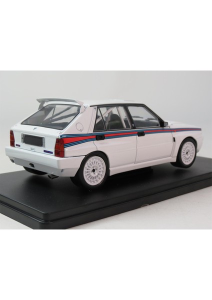 1:24 Whitebox 1989 Lancia Delta Integrale 16V fiyatları